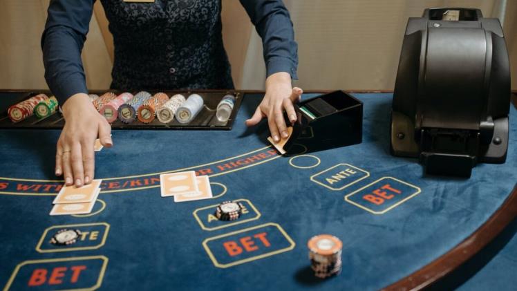 Baccarat – A Simple and Classy Casino Game